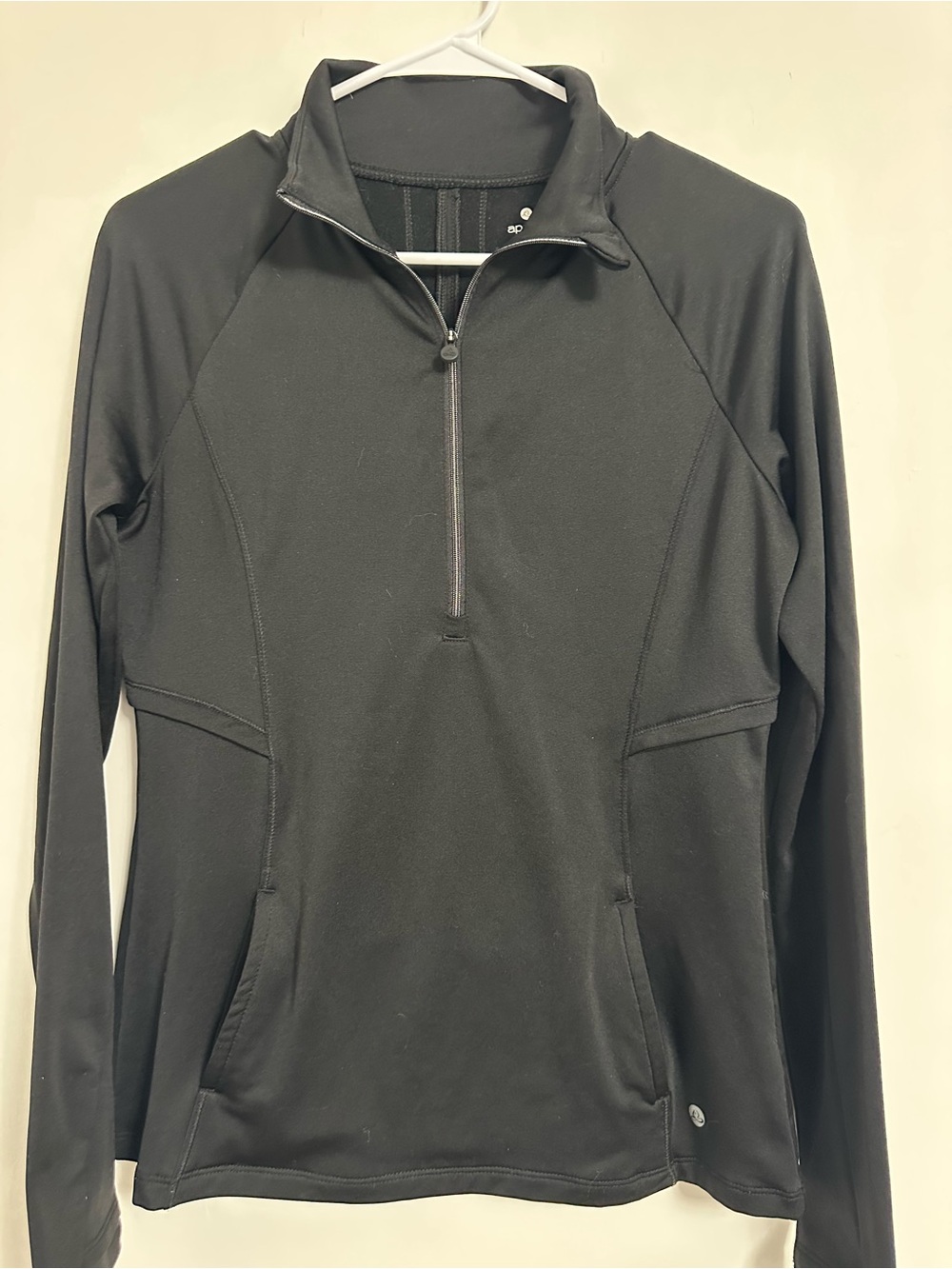 Apana Black Half-Zip Performance Yoga Kangaroo Pocket, Thumb holes 1067